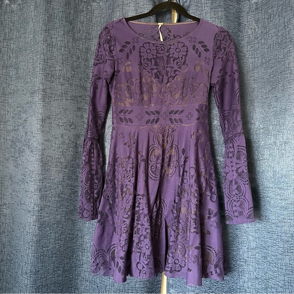 Free People Dress Purple Lace Fairy Bell Sleeve Empire Waist Full Skirt Size 0 - Picture 2 of 13